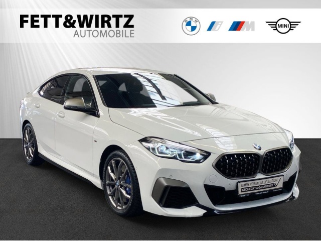 BMW M235