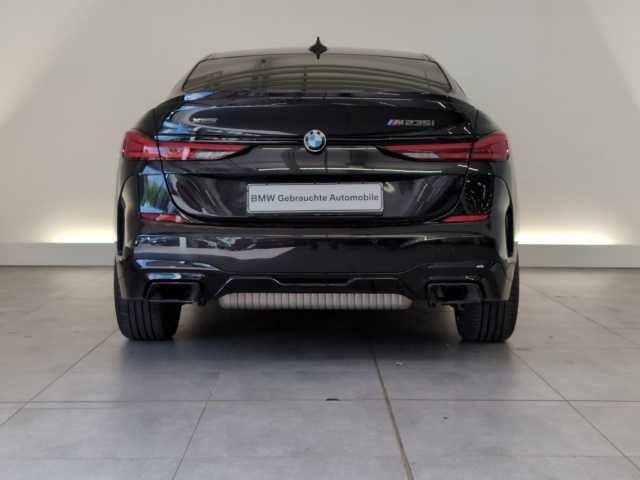 BMW M235