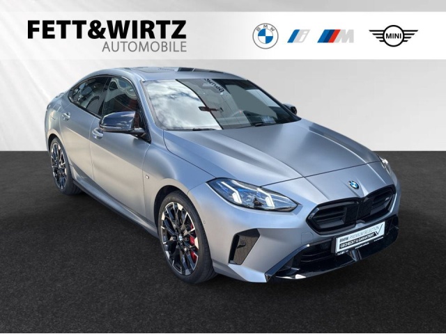 BMW M235