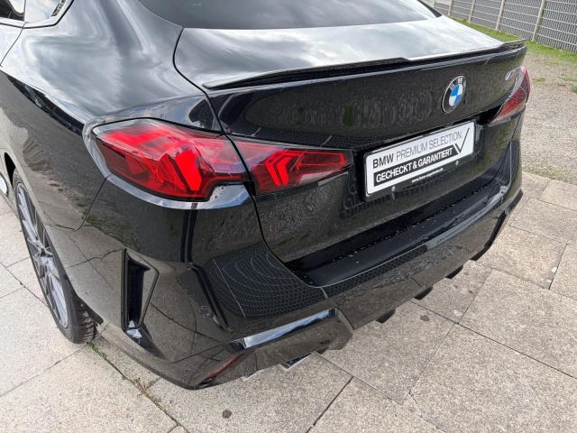 BMW M235