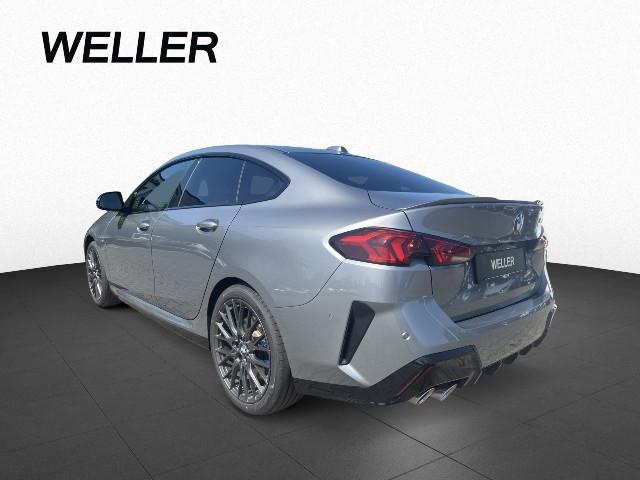 BMW M235