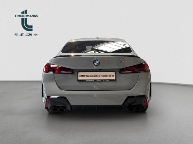 BMW M235