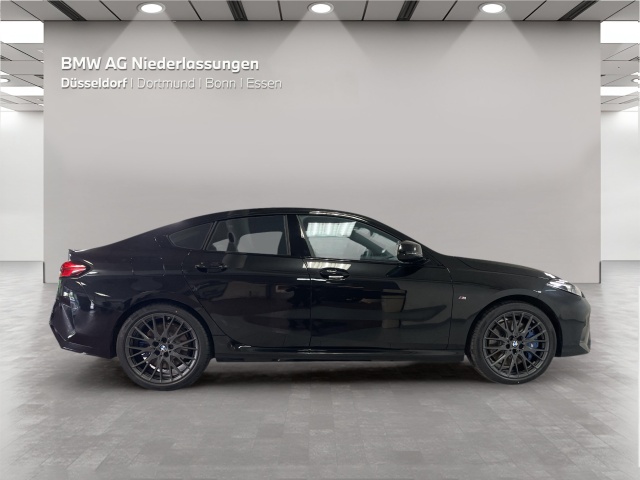 BMW M235