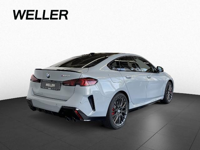 BMW M235