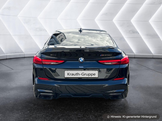 BMW M235