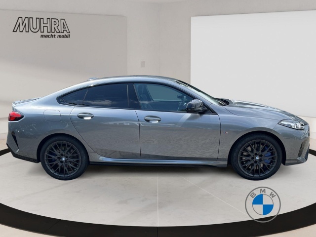 BMW M235