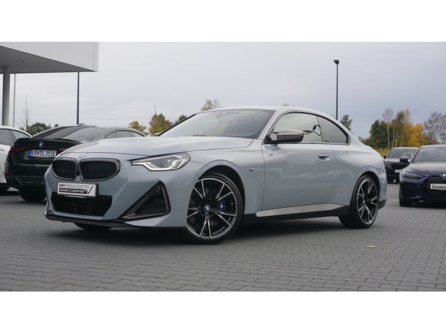 BMW M240i