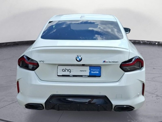 BMW M240i