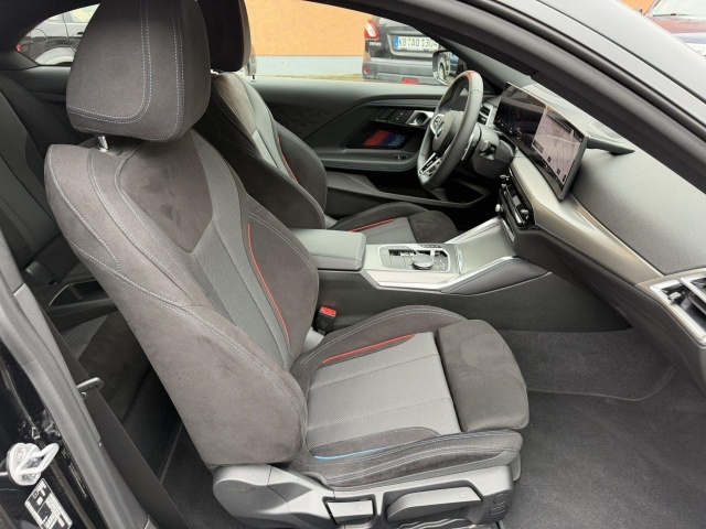 BMW M240i