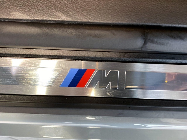 BMW M240i