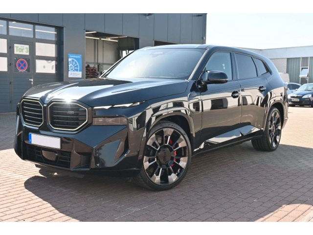 BMW XM