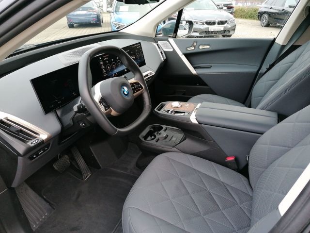 BMWi iX