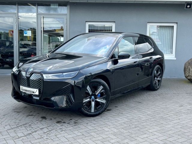 BMWi iX