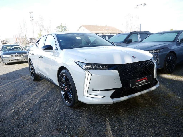 DS automobiles DS 4