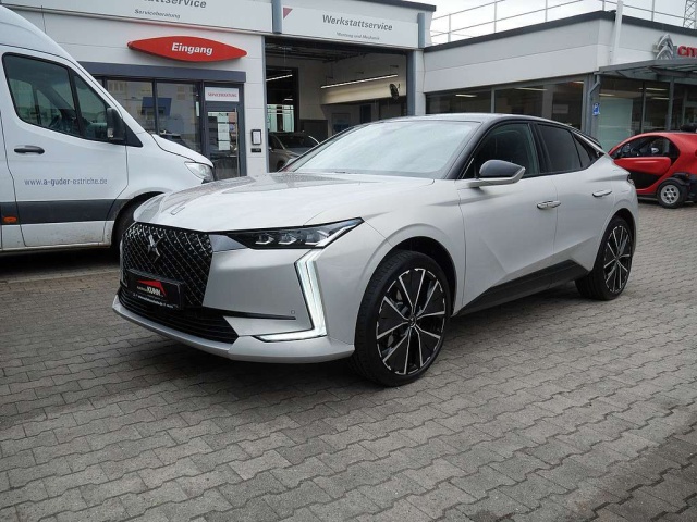 DS automobiles DS 4
