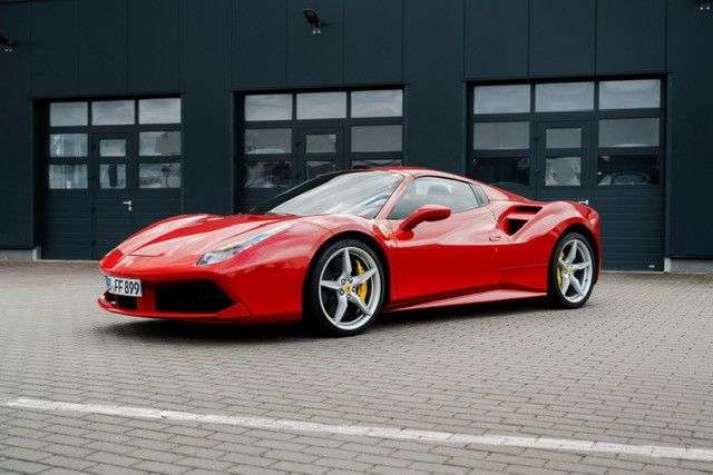 Ferrari 488