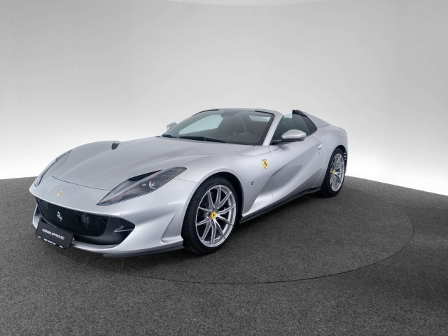 Ferrari 812
