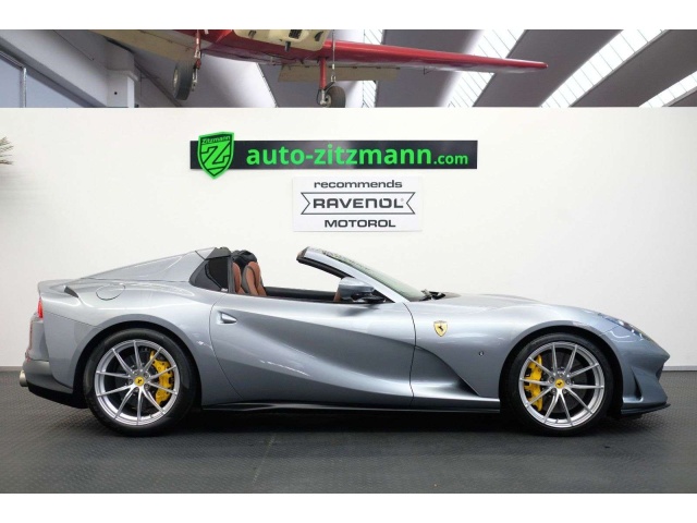 Ferrari 812