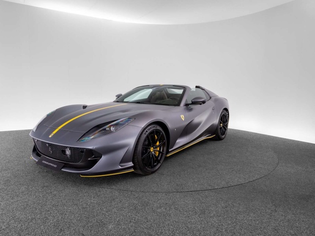 Ferrari 812