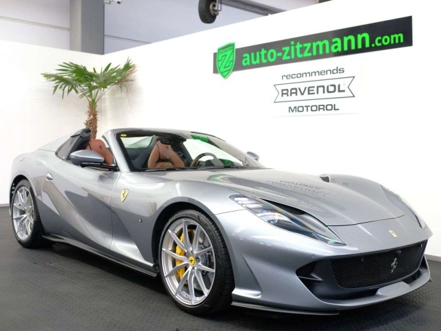 Ferrari 812