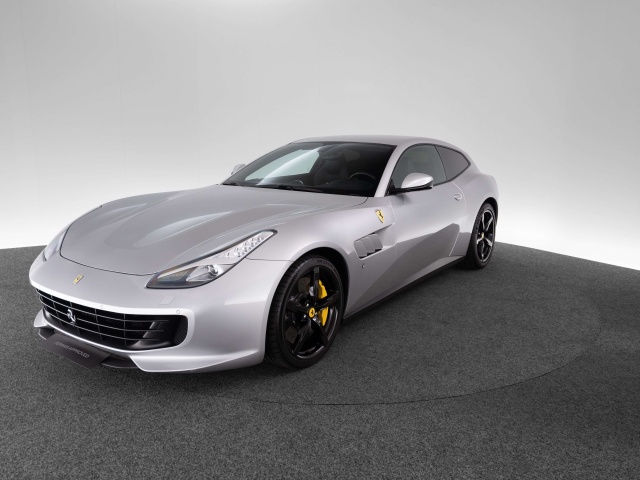 Ferrari GTC4Lusso