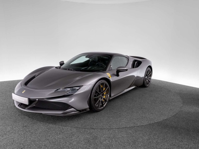 Ferrari SF90