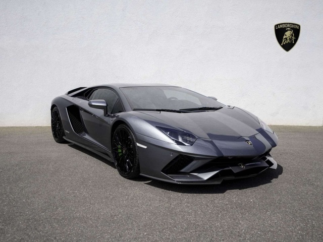 Lamborghini Aventador