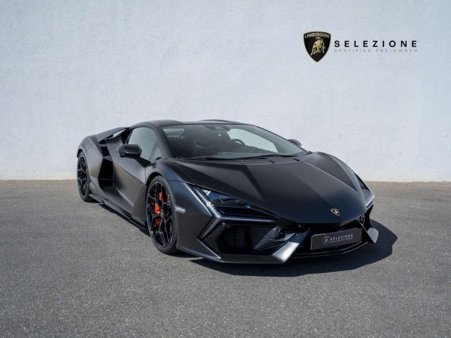 Lamborghini Revuelto