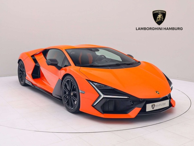 Lamborghini Revuelto
