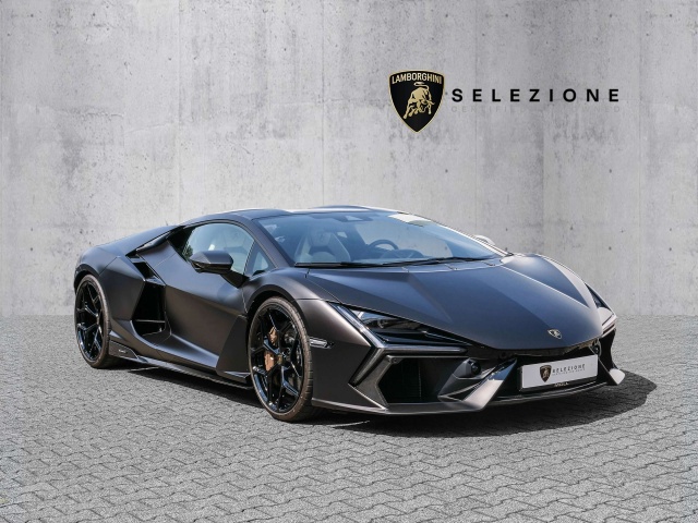 Lamborghini Revuelto