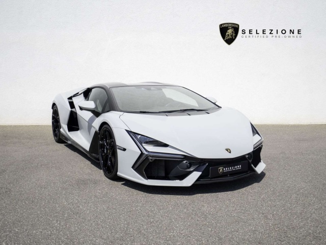 Lamborghini Revuelto