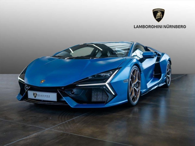 Lamborghini Revuelto