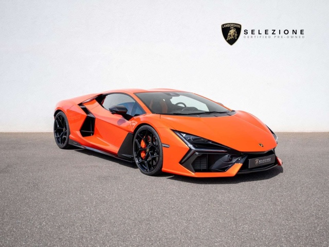 Lamborghini Revuelto