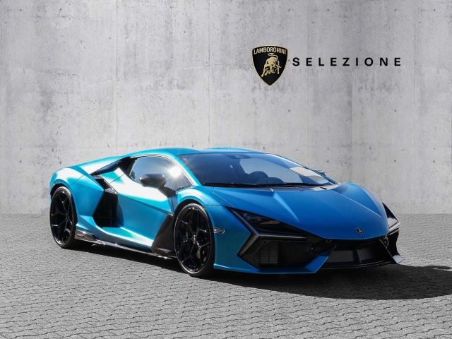 Lamborghini Revuelto