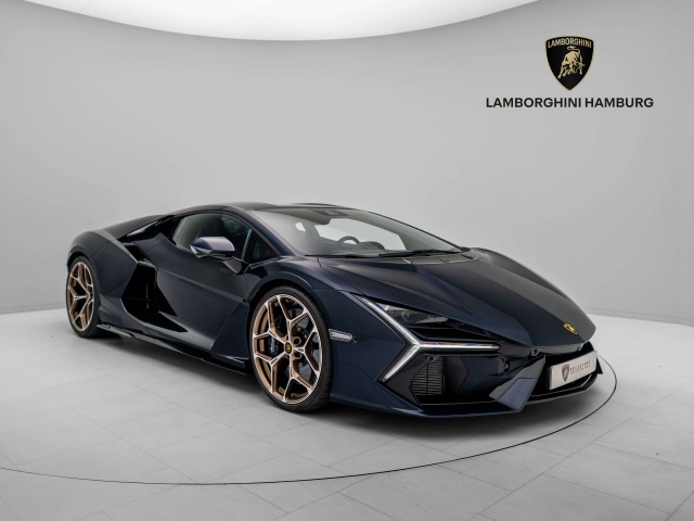 Lamborghini Revuelto