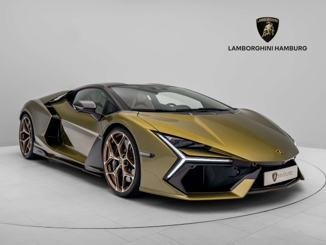 Lamborghini Revuelto