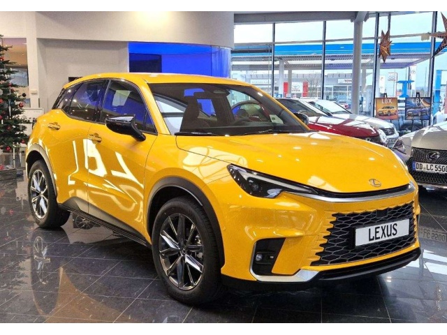 Lexus LBX