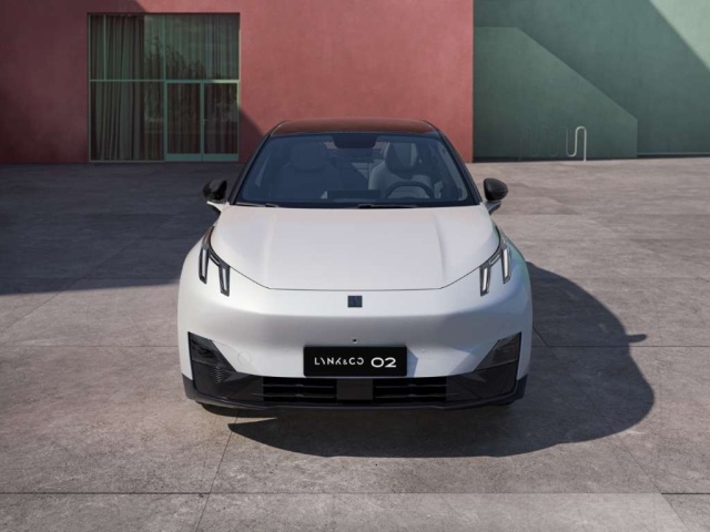 Lynk&Co 02
