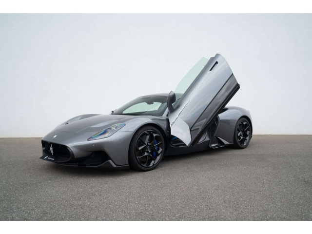 Maserati MC20