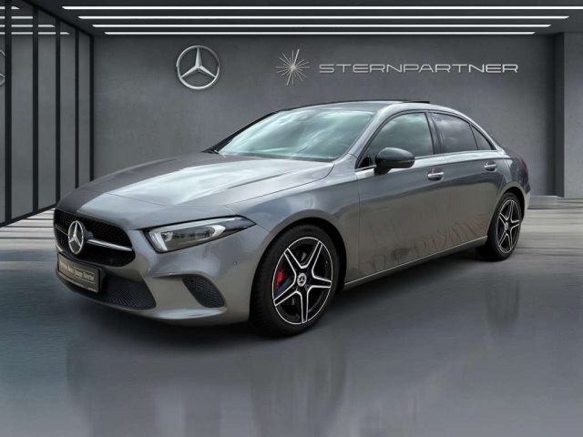 Mercedes-Benz A 220