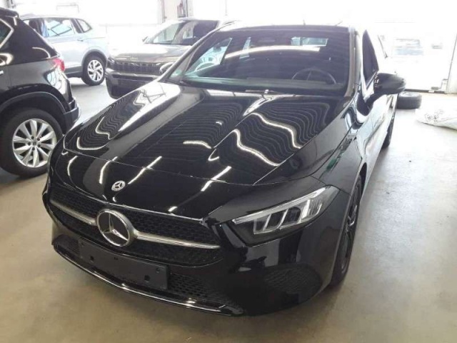 Mercedes-Benz A 220