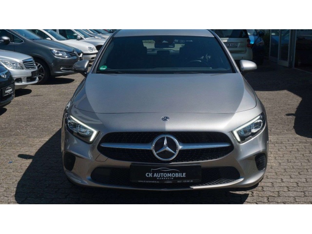 Mercedes-Benz A 220