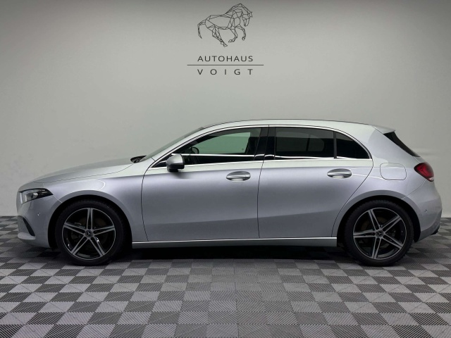 Mercedes-Benz A 220