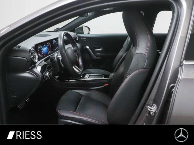 Mercedes-Benz A 220
