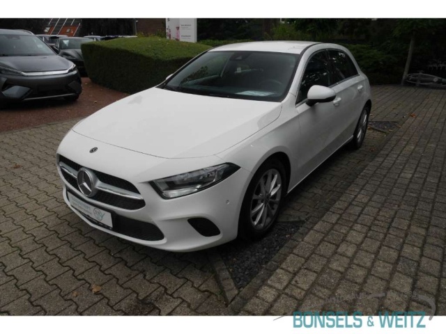 Mercedes-Benz A 220
