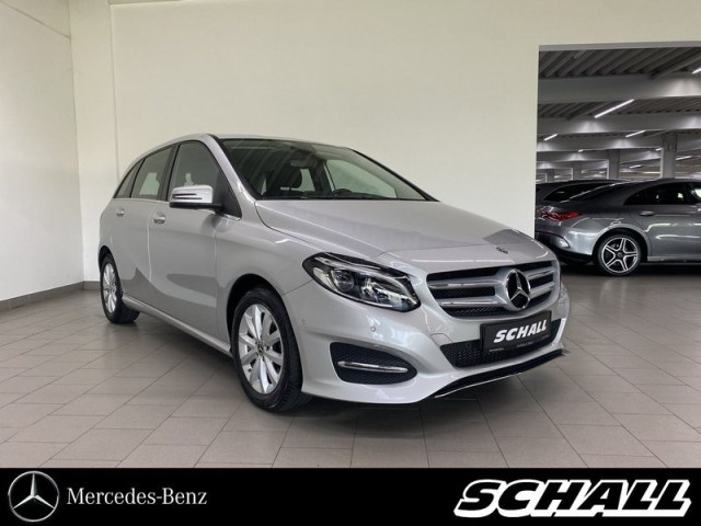 Mercedes-Benz B 180