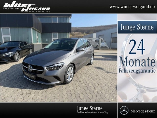 Mercedes-Benz B 180