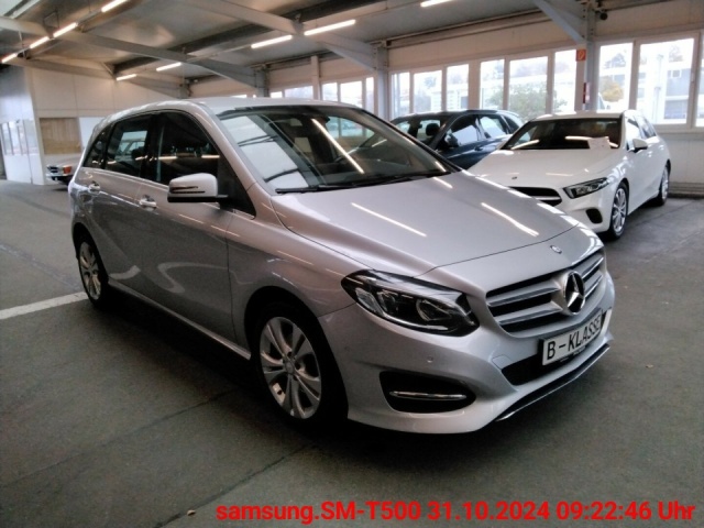 Mercedes-Benz B 200