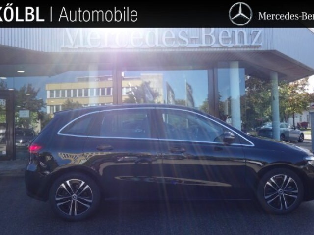 Mercedes-Benz B 220