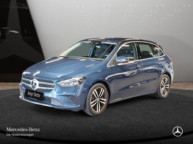 Mercedes-Benz B 220